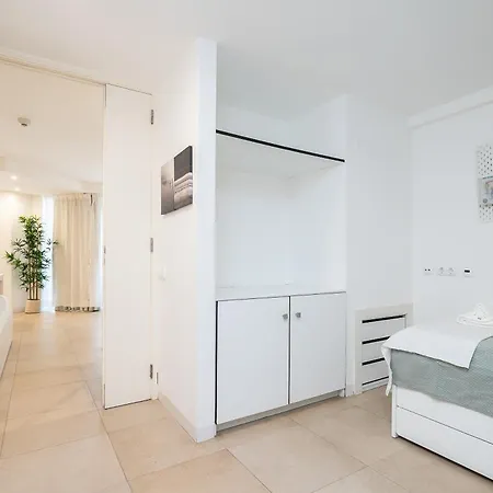Golden Naimara Apartment